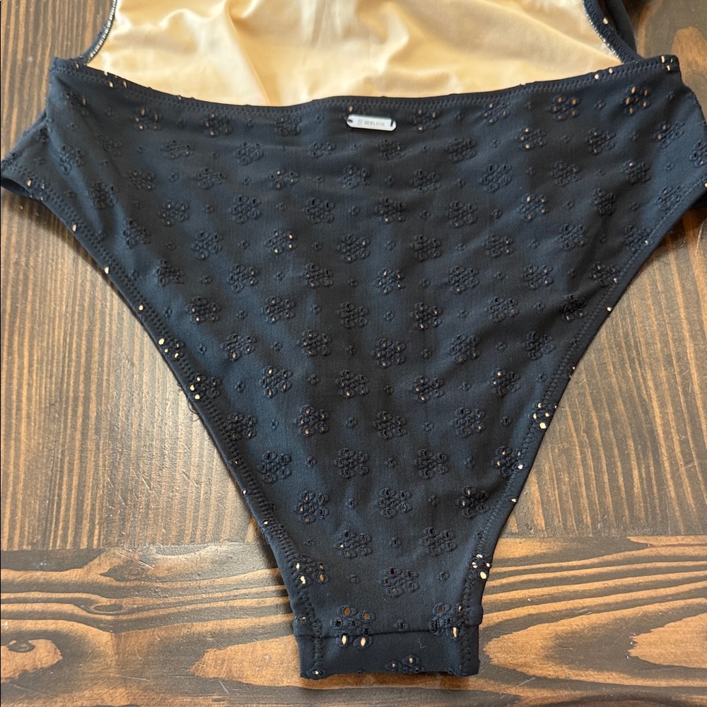 NWT Berlook Womens Black Floral Cutout One Piece Swimsuit Size Large - Picture 13 of 13